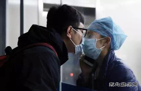 致敬在抗击疫情一线的护士