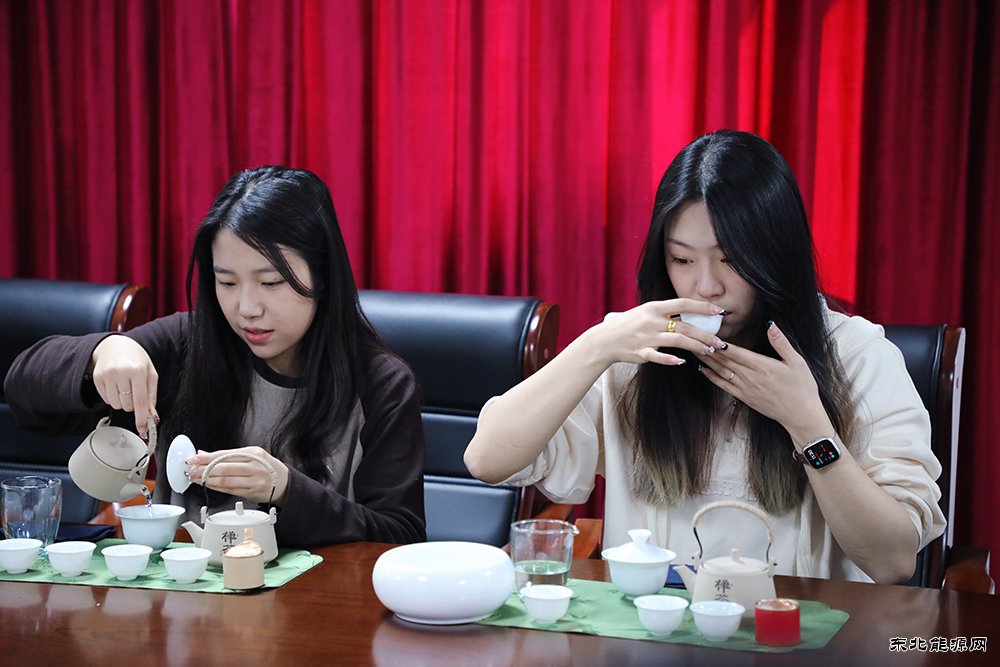 大唐葫芦岛热力公司：茶香四溢女人节