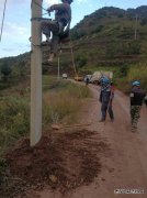 会泽供电局安全整改道路隐患保车辆行人安全通行