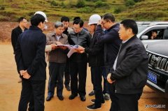 江西石城县委书记：鲍峰庭到中铁二十一局兴泉铁路4标工地调研