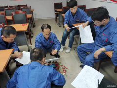 张家峁矿业公司掘进五工区：“师带徒”强技能  “传帮带”结硕果