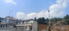 会泽供电局更换两基15米电杆村民顺利建房