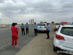 阿勒泰执法支队：联合开展路域整治、全面提升S324线通行环境