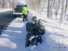 哈巴河执法大队：及时清除路面杂物保障群众出行安全